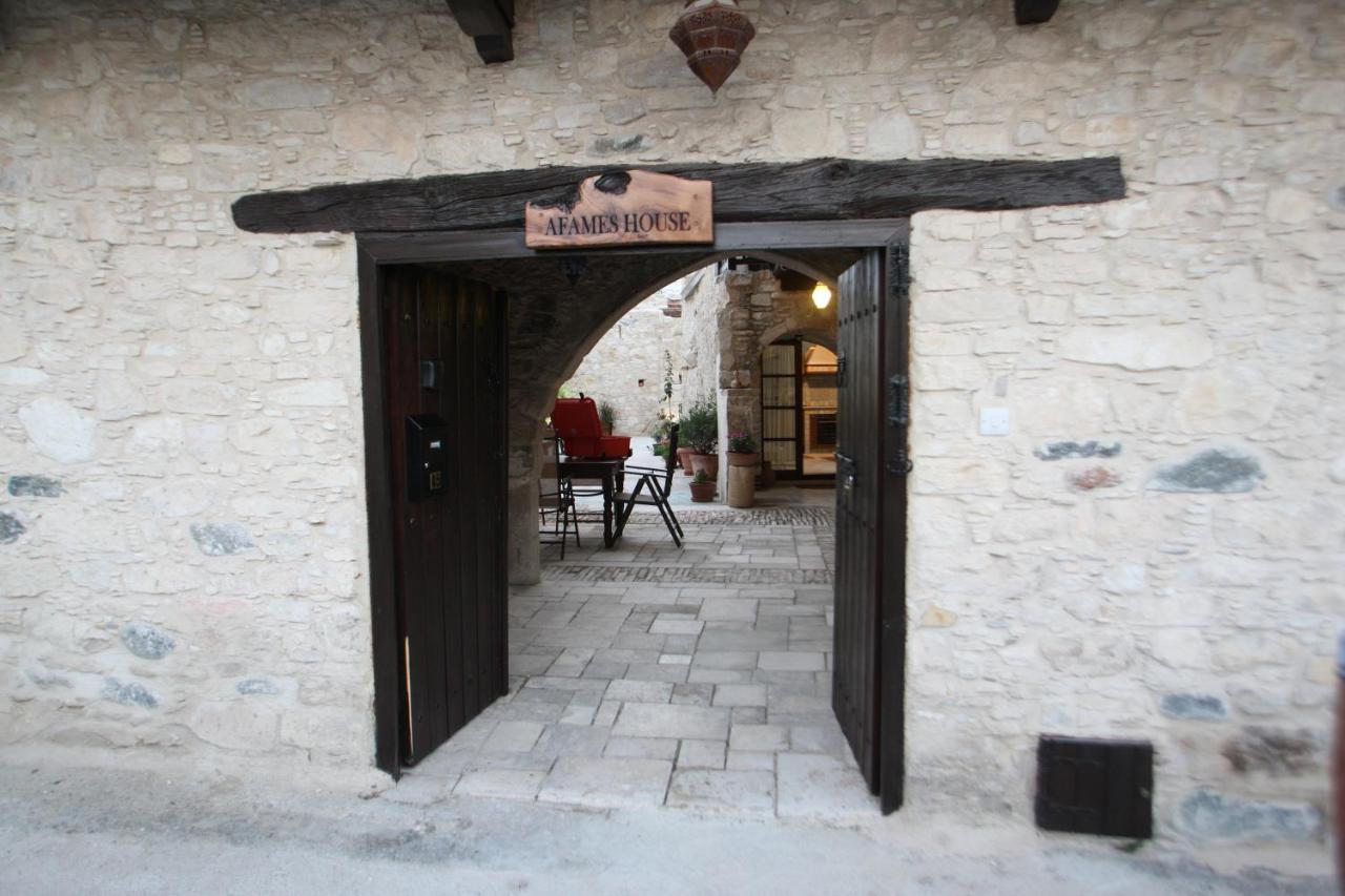 אומודוס Afames House - Beautiful Traditional House מראה חיצוני תמונה