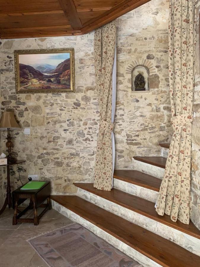 אומודוס Afames House - Beautiful Traditional House מראה חיצוני תמונה