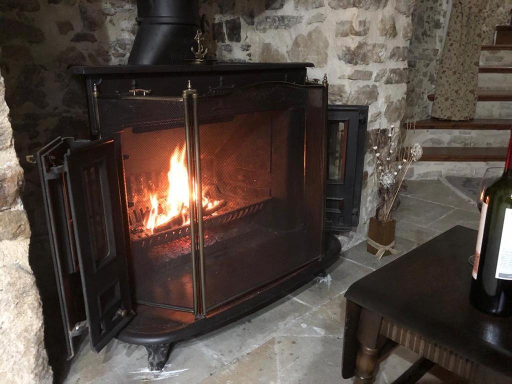 אומודוס Afames House - Beautiful Traditional House מראה חיצוני תמונה