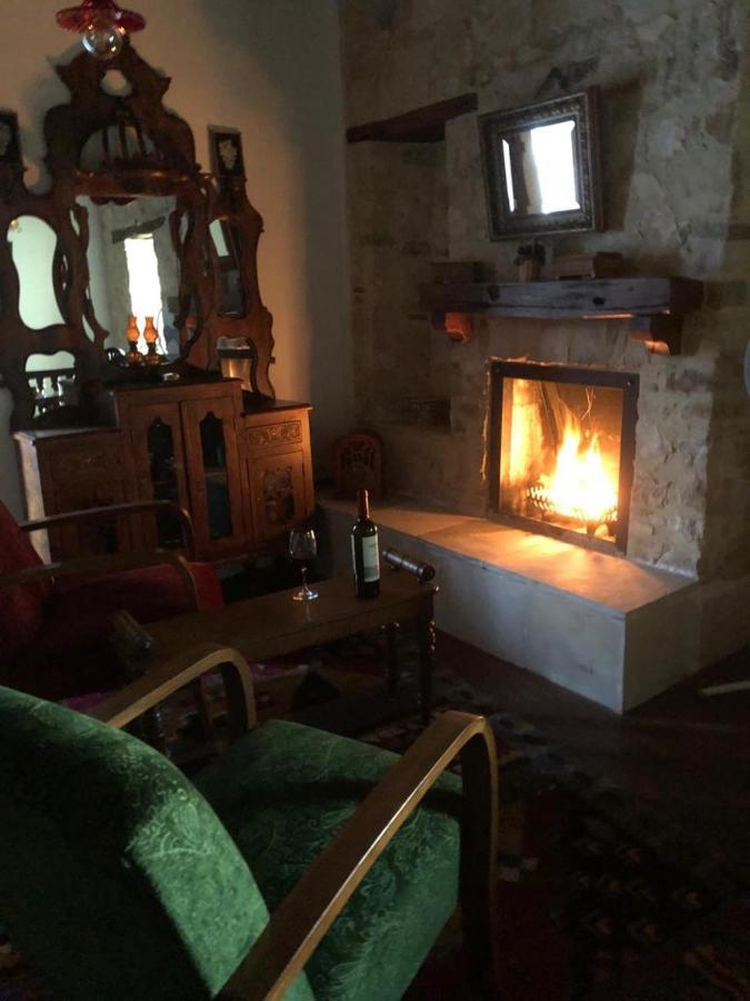 אומודוס Afames House - Beautiful Traditional House מראה חיצוני תמונה