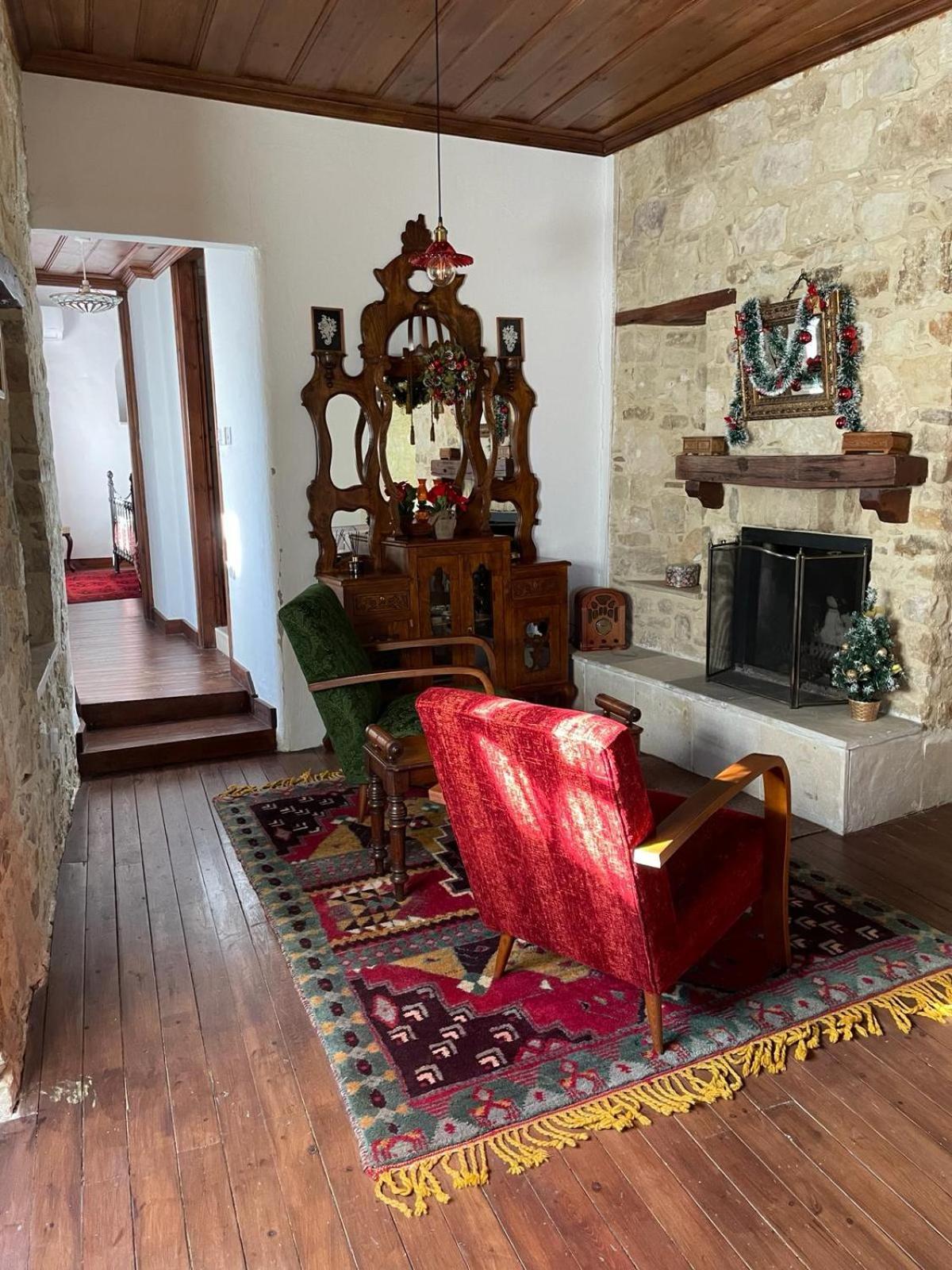 אומודוס Afames House - Beautiful Traditional House מראה חיצוני תמונה