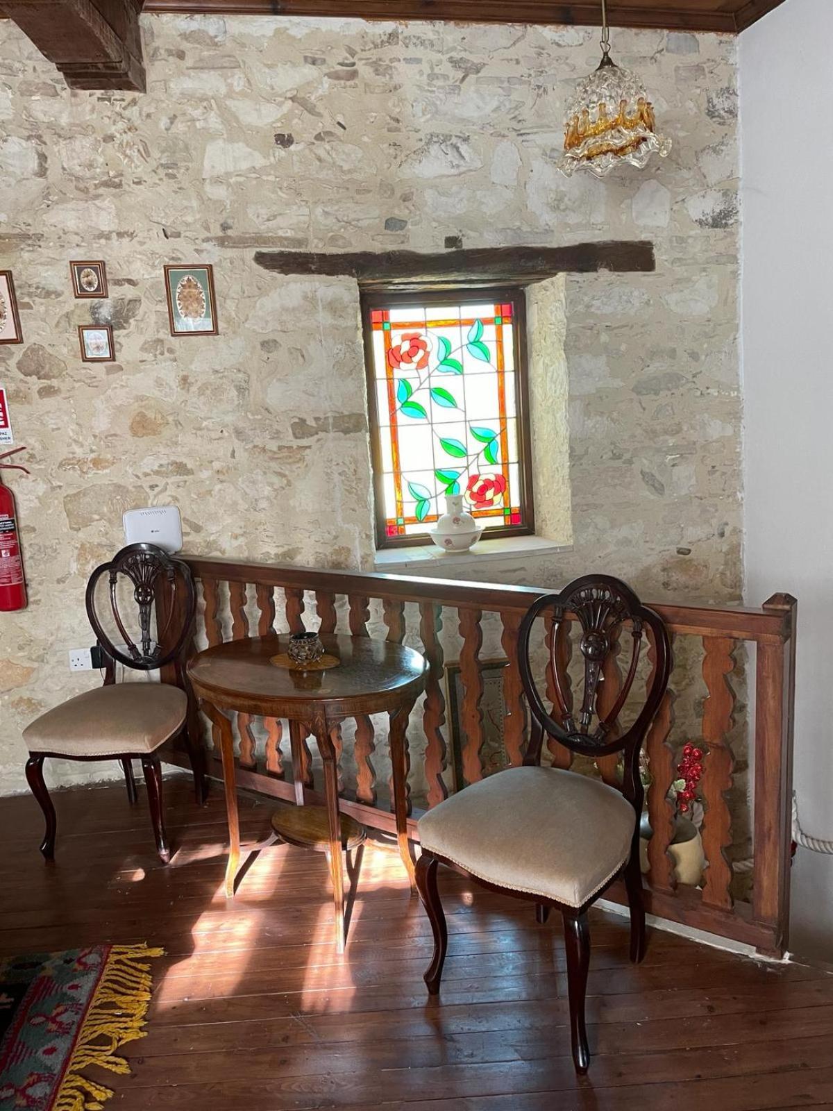 אומודוס Afames House - Beautiful Traditional House מראה חיצוני תמונה